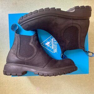 Fluevog Thursday black chelsea boot